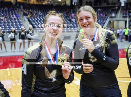 Thumbnail 1 in Gunter vs. Bushland (UIL 3A Volleyball Final Medal Ceremony) photogallery.