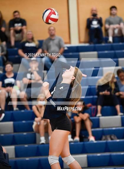 Thumbnail 2 in Boerne-Champion photogallery.