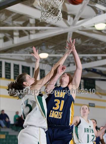 Thumbnail 2 in Knoxville Catholic vs Seymour (Pilot Food-Mart Classic) photogallery.
