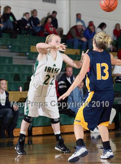 Thumbnail 1 in Knoxville Catholic vs Seymour (Pilot Food-Mart Classic) photogallery.