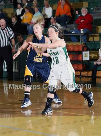 Thumbnail 2 in Knoxville Catholic vs Seymour (Pilot Food-Mart Classic) photogallery.