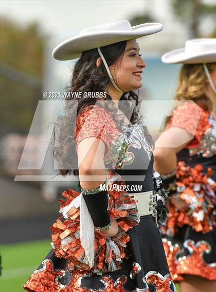 Thumbnail 3 in Van vs. Gilmer (UIL 4A Region Semifinal Playoff) photogallery.
