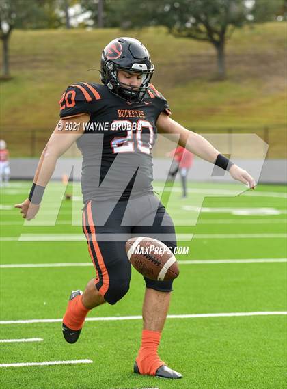 Thumbnail 2 in Van vs. Gilmer (UIL 4A Region Semifinal Playoff) photogallery.
