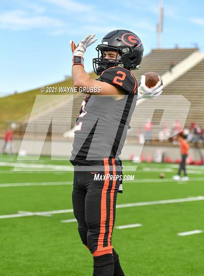 Thumbnail 2 in Van vs. Gilmer (UIL 4A Region Semifinal Playoff) photogallery.