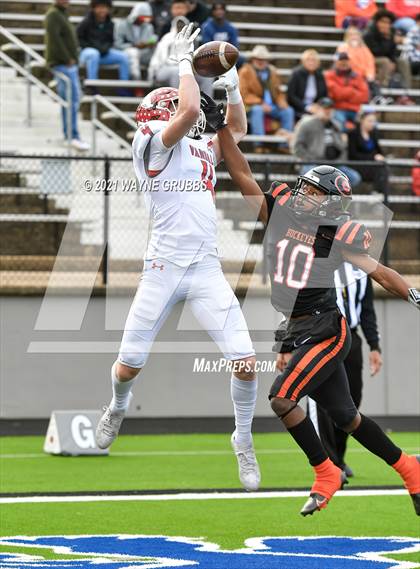 Thumbnail 3 in Van vs. Gilmer (UIL 4A Region Semifinal Playoff) photogallery.