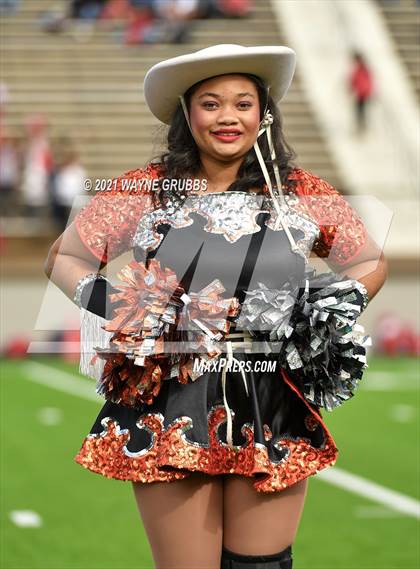 Thumbnail 3 in Van vs. Gilmer (UIL 4A Region Semifinal Playoff) photogallery.