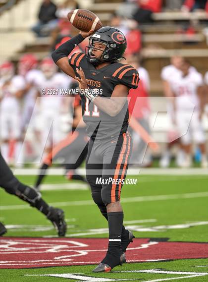 Thumbnail 3 in Van vs. Gilmer (UIL 4A Region Semifinal Playoff) photogallery.