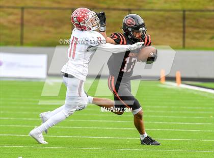 Thumbnail 1 in Van vs. Gilmer (UIL 4A Region Semifinal Playoff) photogallery.