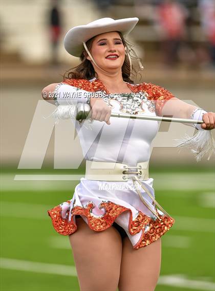 Thumbnail 3 in Van vs. Gilmer (UIL 4A Region Semifinal Playoff) photogallery.