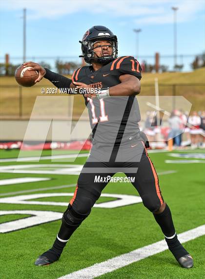 Thumbnail 3 in Van vs. Gilmer (UIL 4A Region Semifinal Playoff) photogallery.