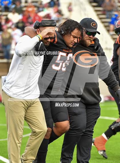 Thumbnail 2 in Van vs. Gilmer (UIL 4A Region Semifinal Playoff) photogallery.
