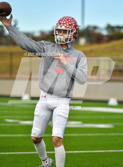 Thumbnail 3 in Van vs. Gilmer (UIL 4A Region Semifinal Playoff) photogallery.