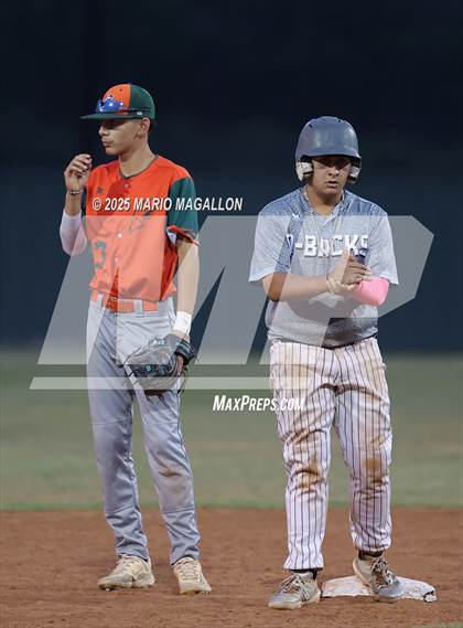 Thumbnail 2 in Pioneer vs. Harlingen South (UIL Baseball Bi-District 5A D2) photogallery.