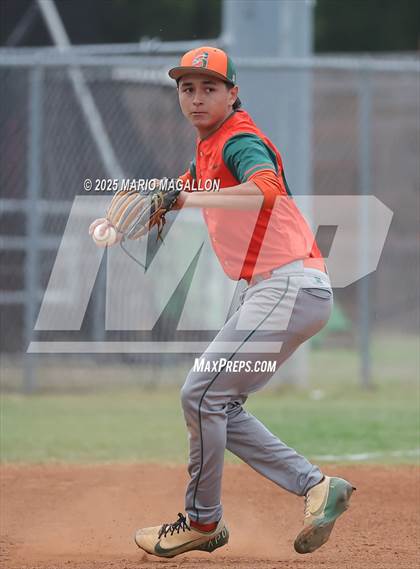 Thumbnail 2 in Pioneer vs. Harlingen South (UIL Baseball Bi-District 5A D2) photogallery.