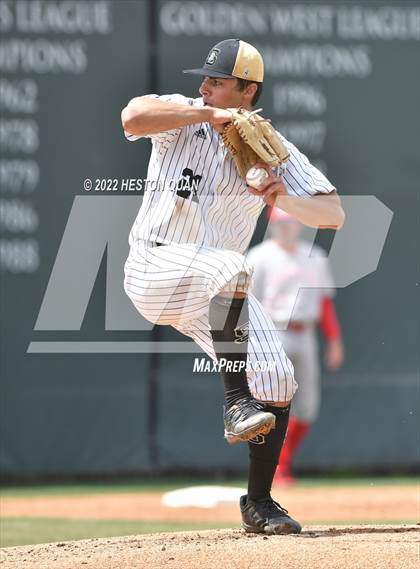 Thumbnail 2 in Mater Dei @ Servite photogallery.