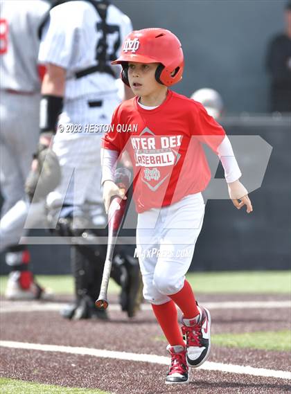Thumbnail 2 in Mater Dei @ Servite photogallery.