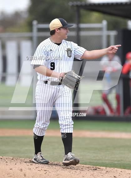 Thumbnail 1 in Mater Dei @ Servite photogallery.
