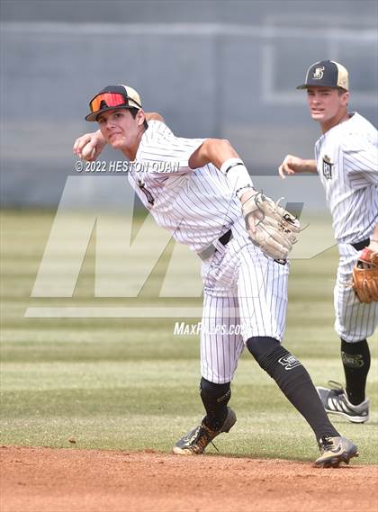 Thumbnail 2 in Mater Dei @ Servite photogallery.