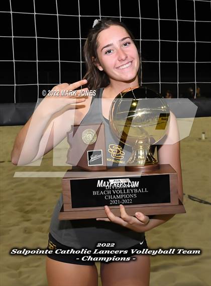 Thumbnail 2 in Salpointe Catholic vs. Flagstaff  (Division II Final - Awards) photogallery.