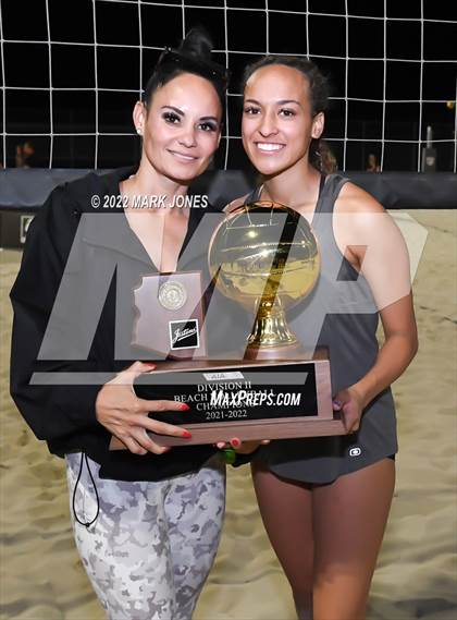 Thumbnail 2 in Salpointe Catholic vs. Flagstaff  (Division II Final - Awards) photogallery.