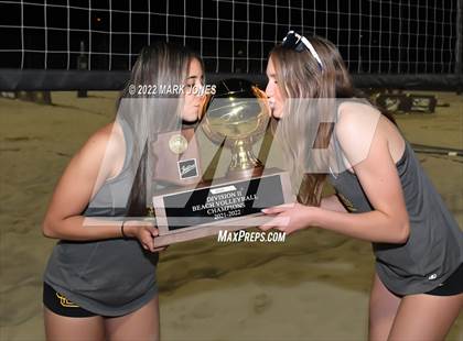 Thumbnail 3 in Salpointe Catholic vs. Flagstaff  (Division II Final - Awards) photogallery.