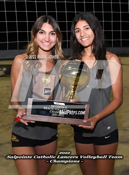 Thumbnail 2 in Salpointe Catholic vs. Flagstaff  (Division II Final - Awards) photogallery.