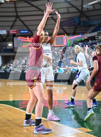 Thumbnail 2 in Garfield vs. Lakeside (WIAA Quarter Final) photogallery.
