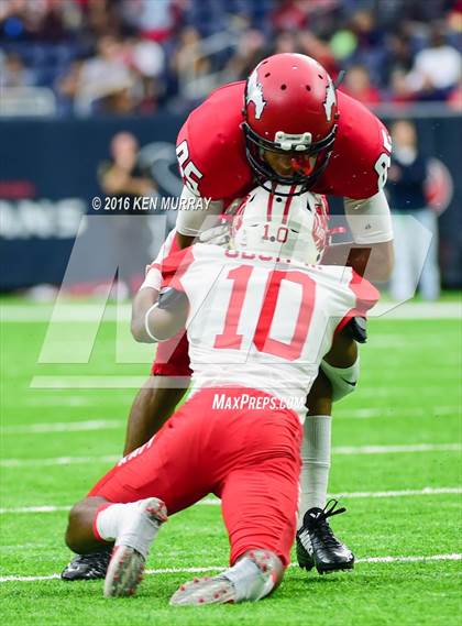 Thumbnail 2 in Katy vs North Shore (UIL 6A DI Regional Quarterfinal) photogallery.