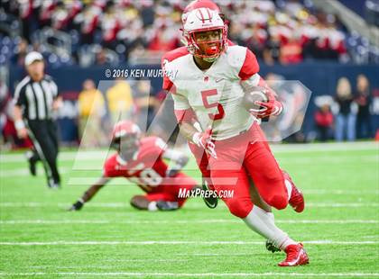 Thumbnail 2 in Katy vs North Shore (UIL 6A DI Regional Quarterfinal) photogallery.