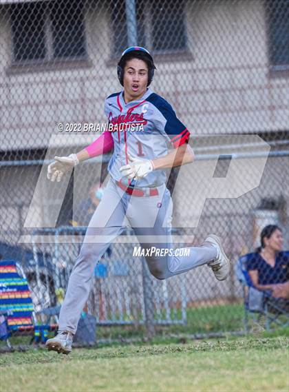 Thumbnail 1 in St. Louis vs Punahou photogallery.