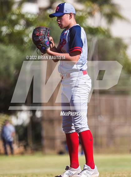 Thumbnail 1 in St. Louis vs Punahou photogallery.