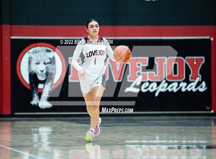 Thumbnail 2 in Sherman vs Lovejoy photogallery.