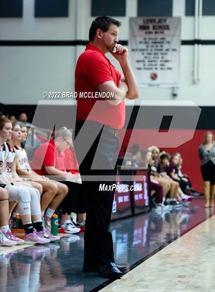 Thumbnail 1 in Sherman vs Lovejoy photogallery.
