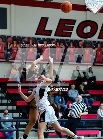 Thumbnail 3 in Sherman vs Lovejoy photogallery.