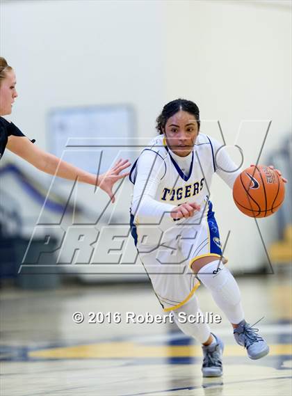 Thumbnail 2 in Inderkum vs. Ponderosa (Trojan Toss-Up) photogallery.