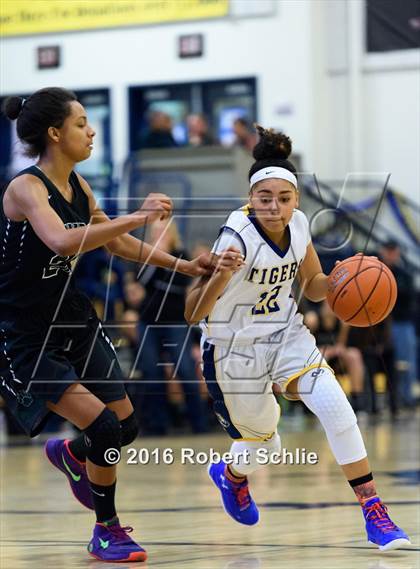 Thumbnail 1 in Inderkum vs. Ponderosa (Trojan Toss-Up) photogallery.