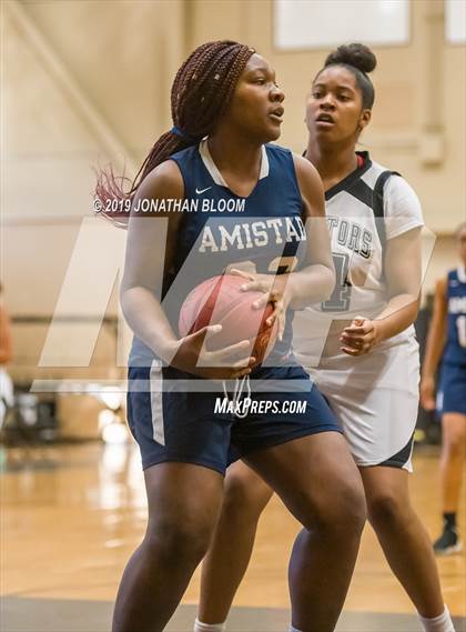 Thumbnail 3 in Amistad @ University/Classical Magnet photogallery.