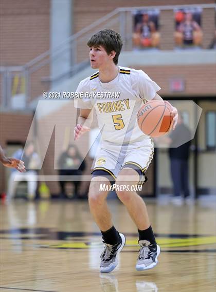 Thumbnail 2 in Forney vs Waco (Forney ISD Winter Classic) photogallery.