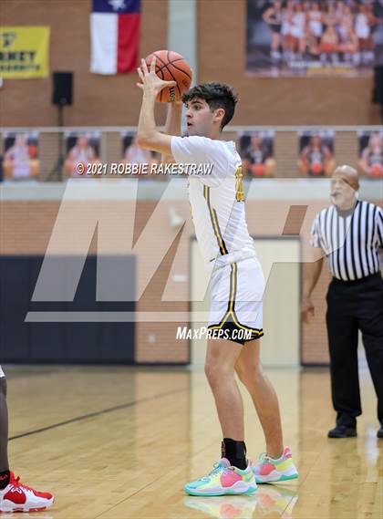 Thumbnail 2 in Forney vs Waco (Forney ISD Winter Classic) photogallery.