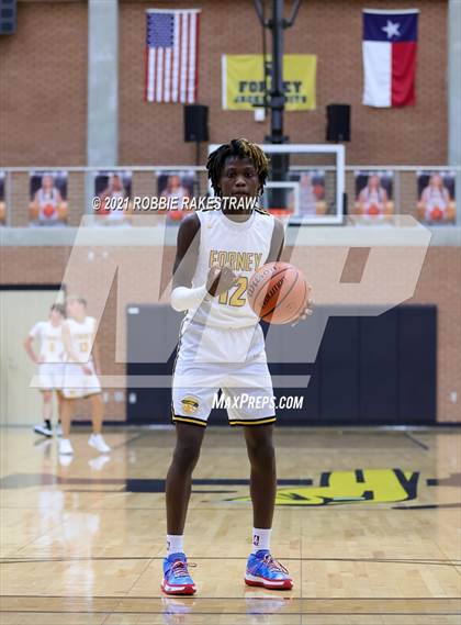 Thumbnail 2 in Forney vs Waco (Forney ISD Winter Classic) photogallery.