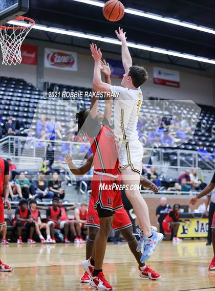 Thumbnail 3 in Forney vs Waco (Forney ISD Winter Classic) photogallery.