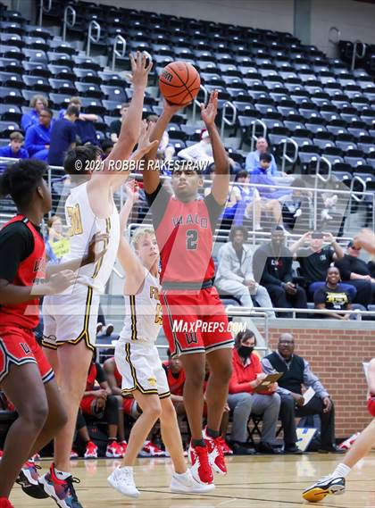 Thumbnail 1 in Forney vs Waco (Forney ISD Winter Classic) photogallery.