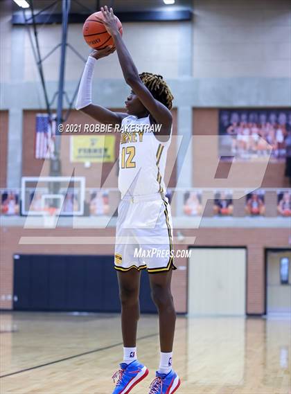 Thumbnail 2 in Forney vs Waco (Forney ISD Winter Classic) photogallery.
