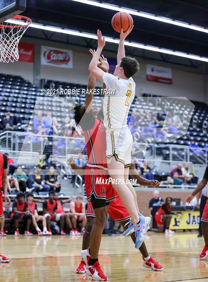 Thumbnail 2 in Forney vs Waco (Forney ISD Winter Classic) photogallery.