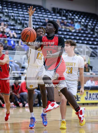 Thumbnail 2 in Forney vs Waco (Forney ISD Winter Classic) photogallery.