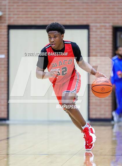 Thumbnail 2 in Forney vs Waco (Forney ISD Winter Classic) photogallery.