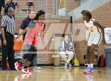 Thumbnail 1 in Forney vs Waco (Forney ISD Winter Classic) photogallery.