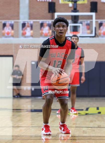 Thumbnail 1 in Forney vs Waco (Forney ISD Winter Classic) photogallery.