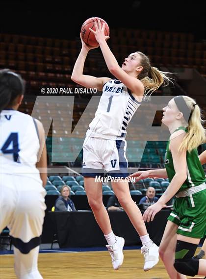 Thumbnail 2 in Valor Christian vs. Fossil Ridge (CHSAA 5A Great 8) photogallery.