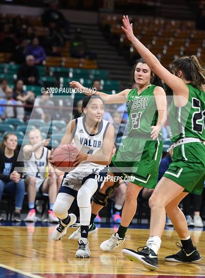 Thumbnail 2 in Valor Christian vs. Fossil Ridge (CHSAA 5A Great 8) photogallery.